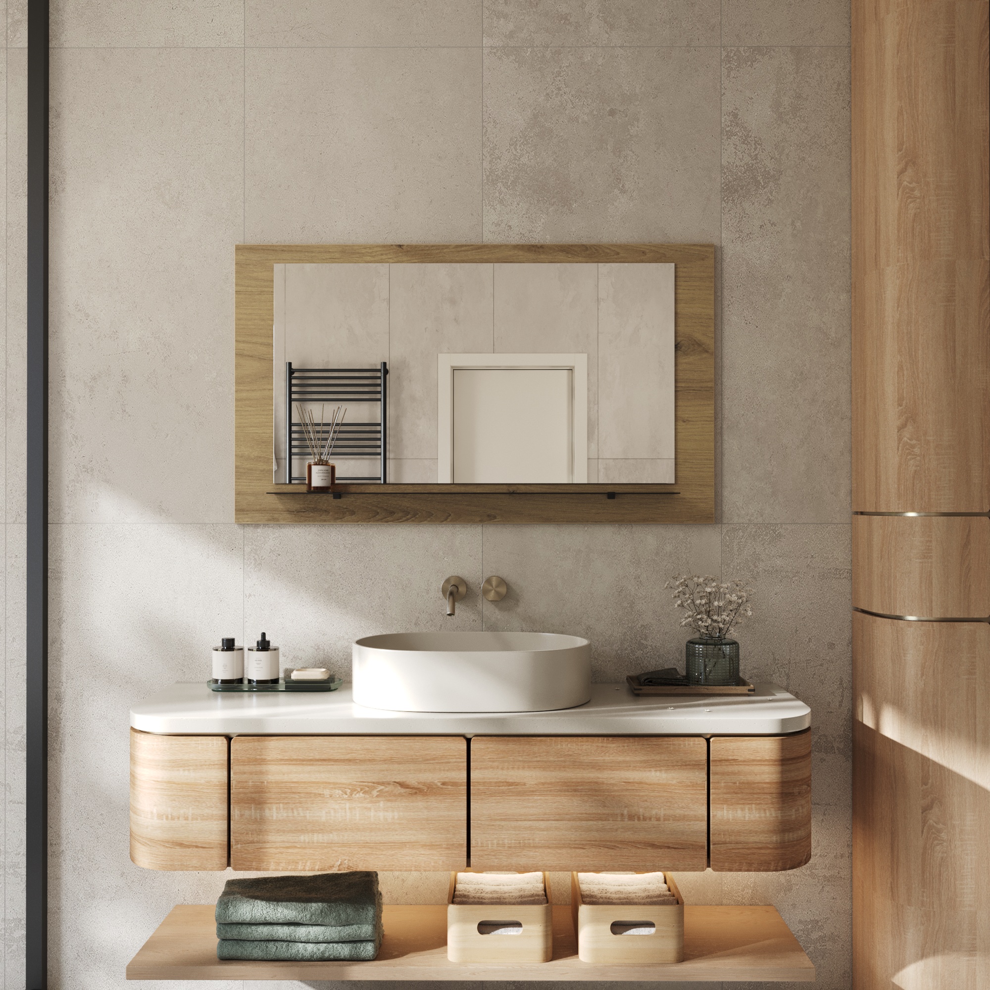 Wandspiegel Anina auf dekorativen Holzplatte im modernen Stil mit elegantem Rahmen und Befestigung