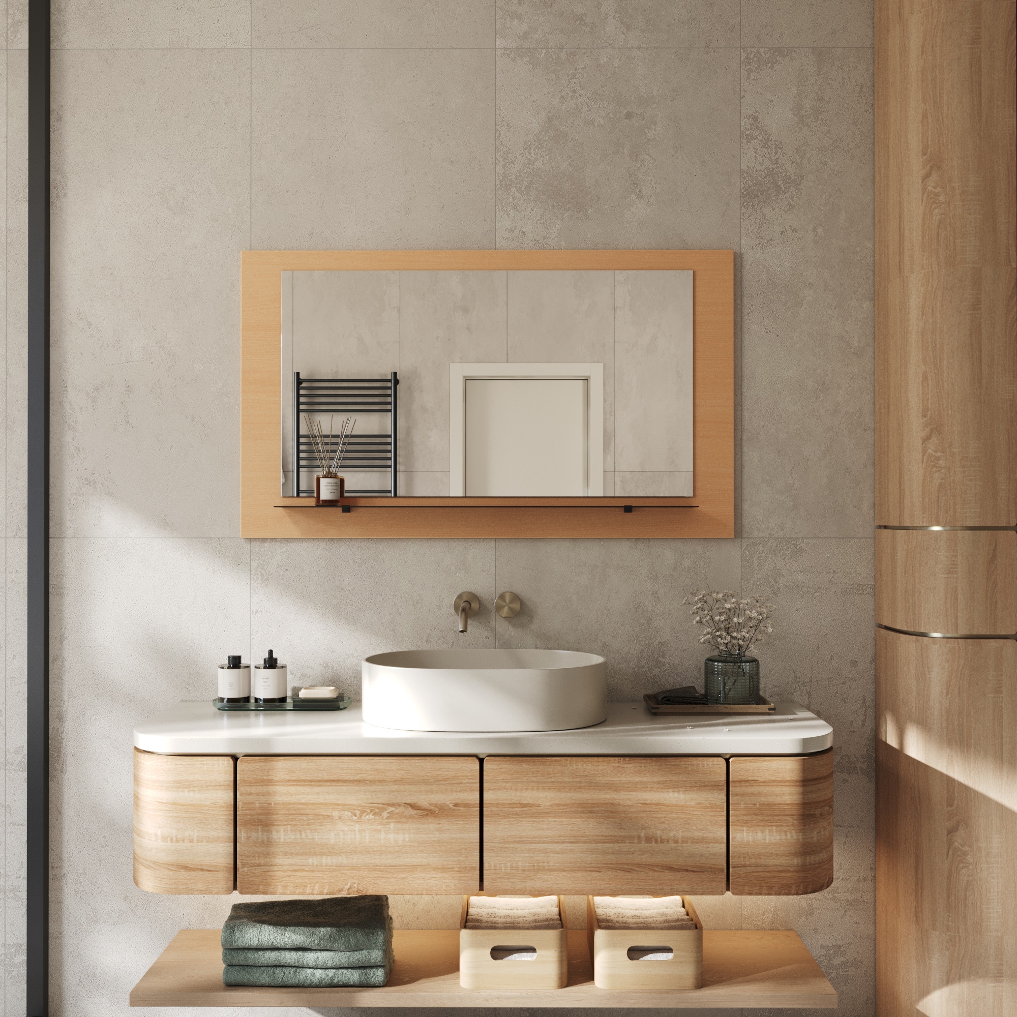 Wandspiegel Anina auf dekorativen Holzplatte im modernen Stil mit elegantem Rahmen und Befestigung