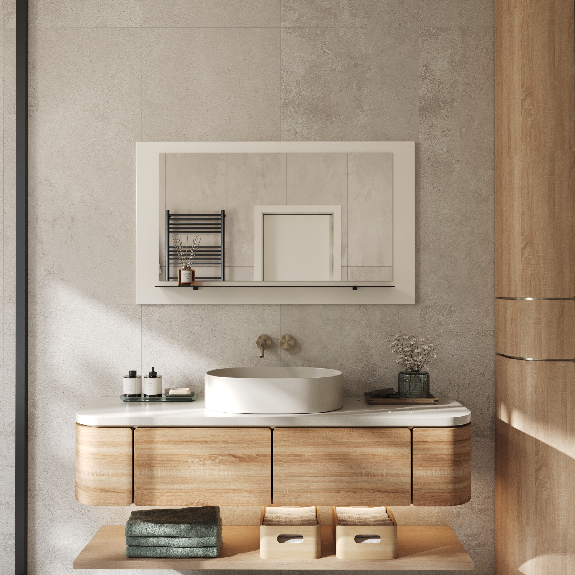 Wandspiegel Anina auf dekorativen Holzplatte im modernen Stil mit elegantem Rahmen und Befestigung
