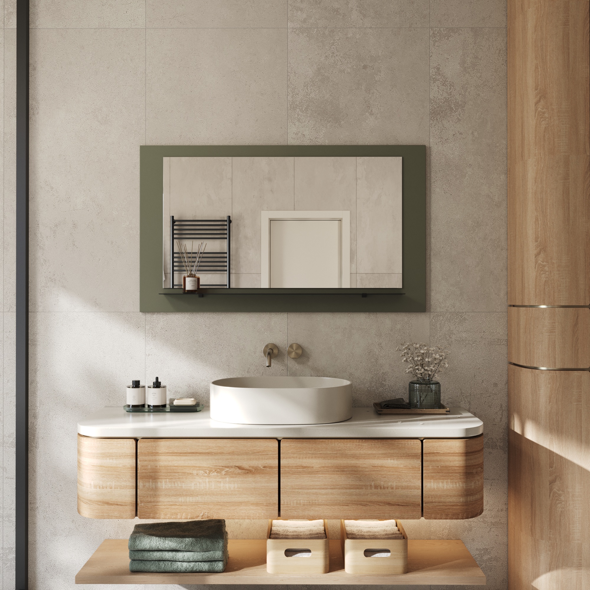 Wandspiegel Anina auf dekorativen Holzplatte im modernen Stil mit elegantem Rahmen und Befestigung