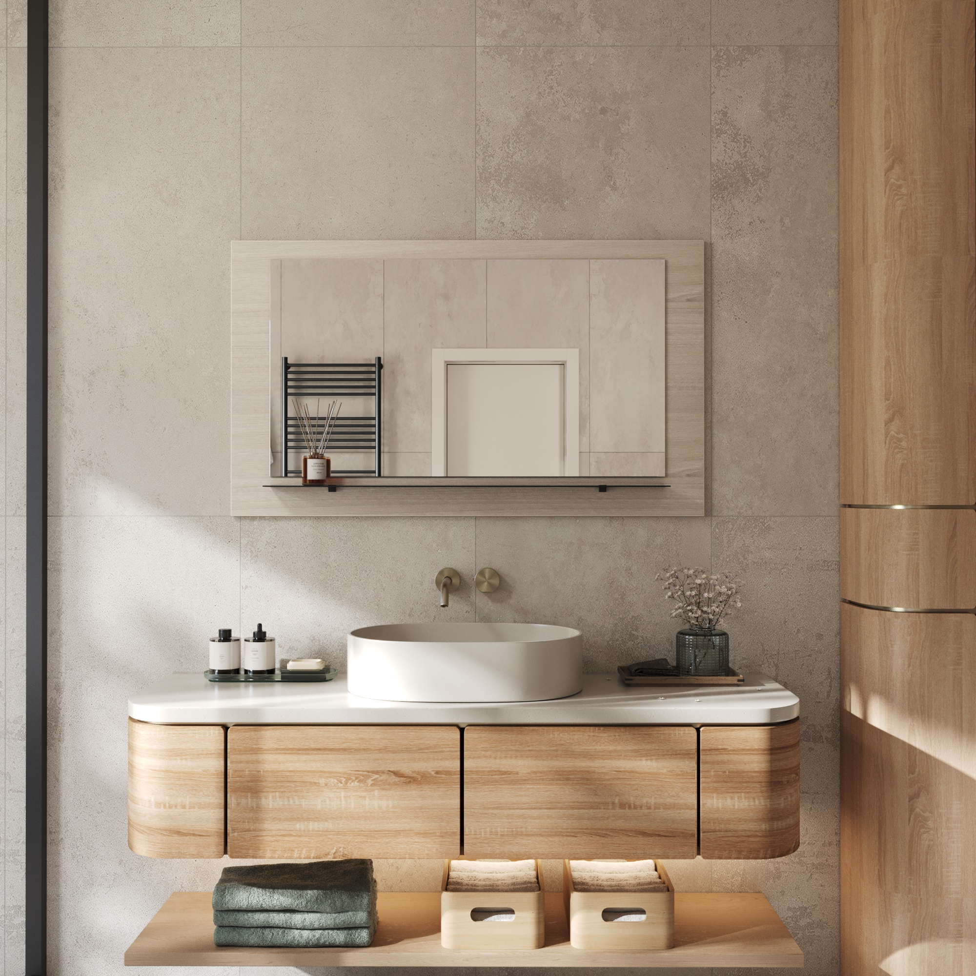 Wandspiegel Anina auf dekorativen Holzplatte im modernen Stil mit elegantem Rahmen und Befestigung