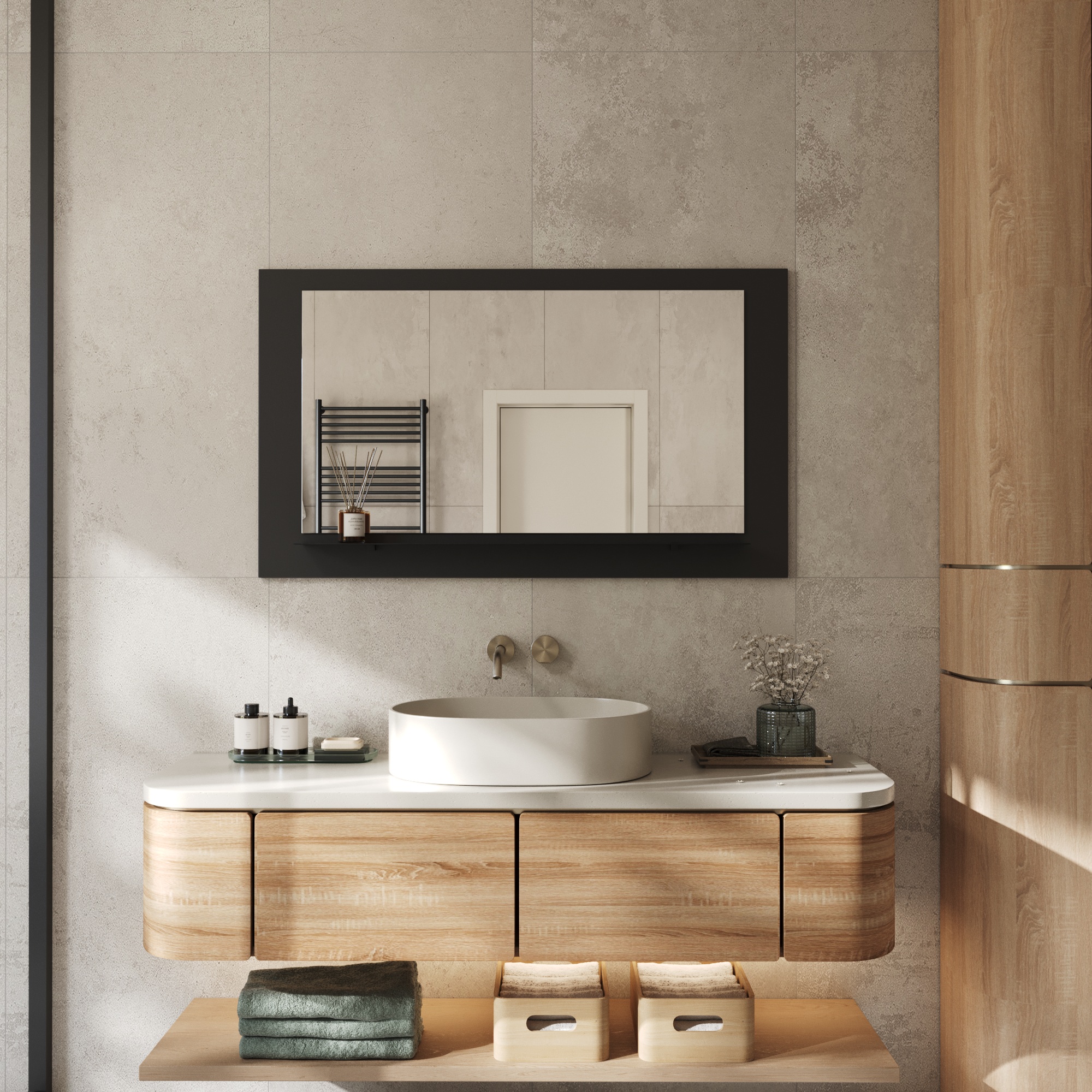 Wandspiegel Anina auf dekorativen Holzplatte im modernen Stil mit elegantem Rahmen und Befestigung
